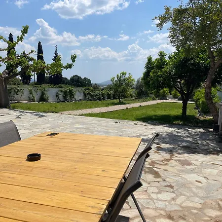 Holiday home εξοχικό στις αρχαίες μυκήνες με θέα ναύπλιο